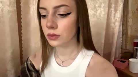 Snapshot of sabinakeeser chatting on 11.30.25 Mika online show from 11.30.25