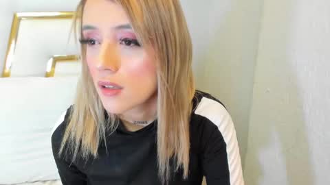 Snapshot of sabrina_cole chatting on 12.20.24 . Sabrina Cole . online show from 12.20.24