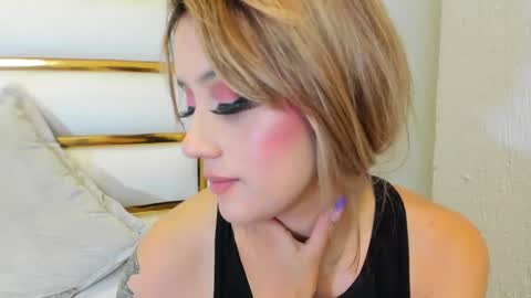 Snapshot of sabrina_cole chatting on 12.21.24 . Sabrina Cole . online show from 12.21.24