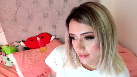 Snapshot of sabrina_cole chatting on 03.06.25 . Sabrina Cole . online show from 03.06.25