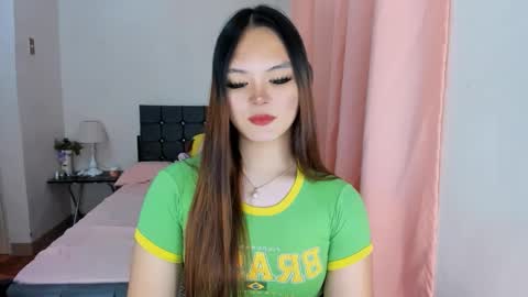 Snapshot of sabrina_hilson chatting on 10.25.25 sabrina_hilson online show from 10.25.25