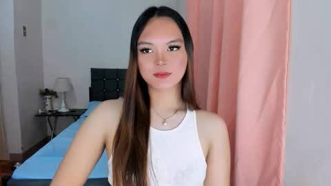 Snapshot of sabrina_hilson chatting on 11.05.25 sabrina_hilson online show from 11.05.25