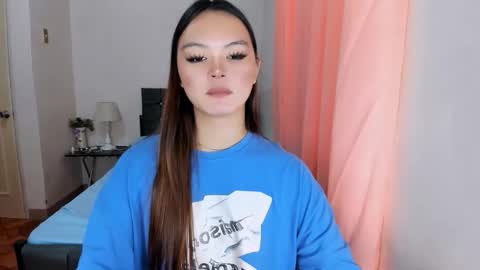 Snapshot of sabrina_hilson chatting on 11.17.25 sabrina_hilson online show from 11.17.25