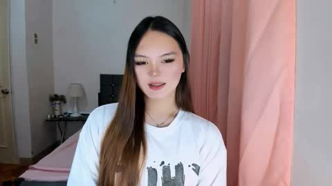 Snapshot of sabrina_hilson chatting on 11.23.25 sabrina_hilson online show from 11.23.25