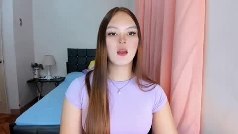 Snapshot of sabrina_hilson chatting on 12.15.25 sabrina_hilson online show from 12.15.25