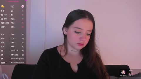 Snapshot of sabrina_lennox chatting on 09.22.25 Sabrina Maria online show from 09.22.25