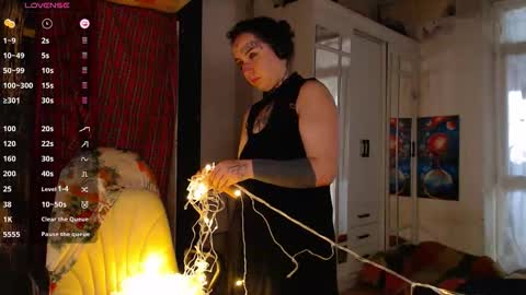 Lilith Solar online show from 12.04.25