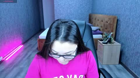 Snapshot of sabrina_sven chatting on 12.08.24 GMT7TueWedThuFriSatSun 0100am-0700am online show from 12.08.24
