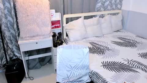 urHOT SABBY online show from 12.02.24