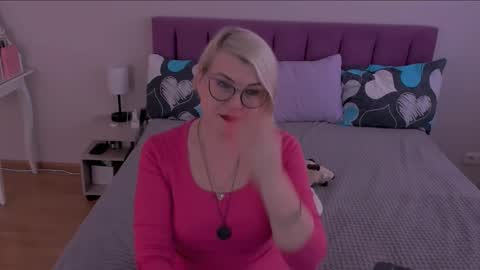 Sabrina MacMarren online show from 02.16.25