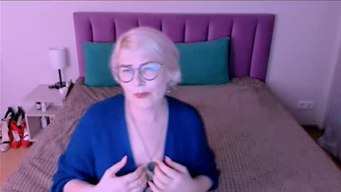 Sabrina MacMarren online show from 09.23.25