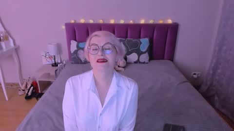 Sabrina MacMarren online show from 02.14.26