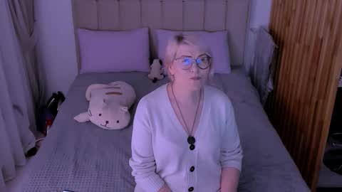 Sabrina MacMarren online show from 03.16.26