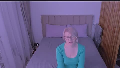 Sabrina MacMarren online show from 03.31.26