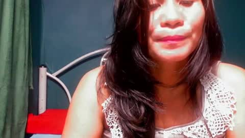 Snapshot of sabrinamae69 chatting on 02.14.25 naden online show from 02.14.25