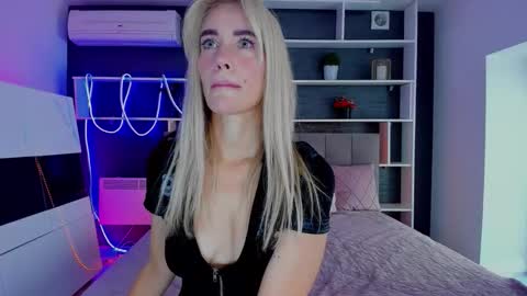 Sabrina online show from 10.14.25