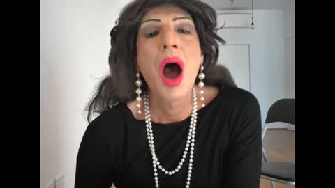 Sabrina online show from 10.08.25