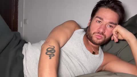 Snapshot of sacha555paris chatting on 01.26.25 Sachaa online show from 01.26.25