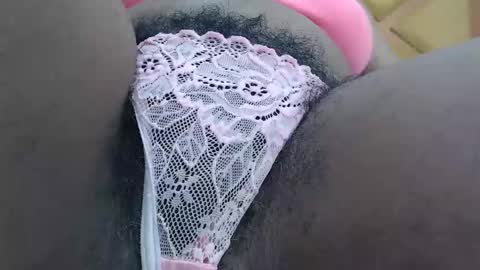 Snapshot of sacha_macgregor chatting on 12.14.25 Sacha Macgregor online show from 12.14.25