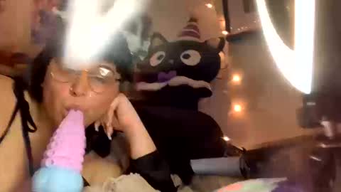 sweet angel baby  online show from 10.17.25