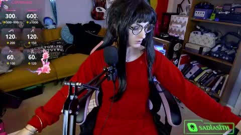 Snapshot of sadiasinns chatting on 11.23.25 Sadia Sinns online show from 11.23.25