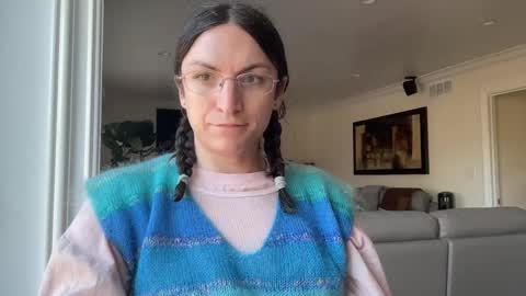 Snapshot of sadie_stars chatting on 12.19.24 Sadie online show from 12.19.24