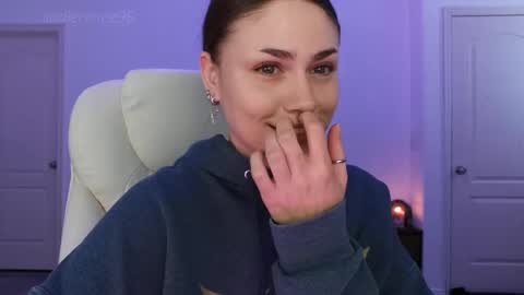 Snapshot of sadierenee96 chatting on 09.15.25 Sadie Renee online show from 09.15.25