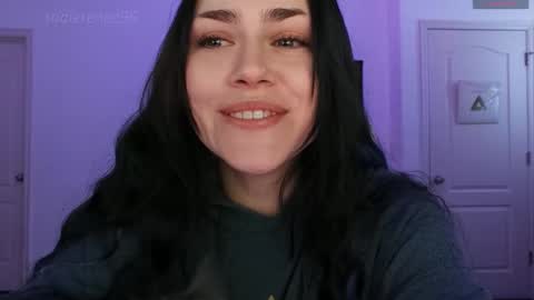 Snapshot of sadierenee96 chatting on 10.13.25 Sadie Renee online show from 10.13.25