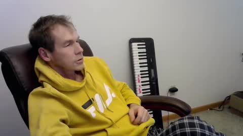 Snapshot of sae1900 chatting on 11.30.25 sae1900 online show from 11.30.25