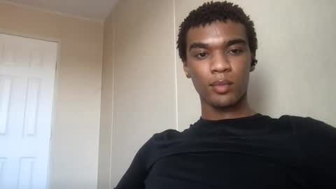 Snapshot of saeonyx chatting on 12.16.25 Saeonyx online show from 12.16.25