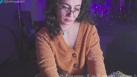 Snapshot of safaeri chatting on 01.08.25 Safa online show from 01.08.25