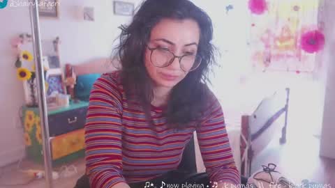 Snapshot of safaeri chatting on 02.10.25 Safa online show from 02.10.25