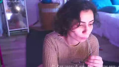 Snapshot of safaeri chatting on 03.07.25 Safa online show from 03.07.25