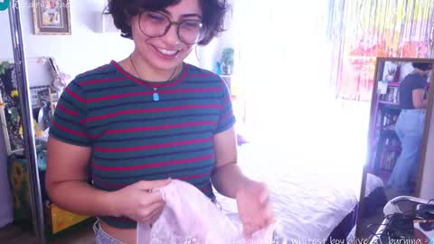 Snapshot of safaeri chatting on 09.10.25 Safa online show from 09.10.25