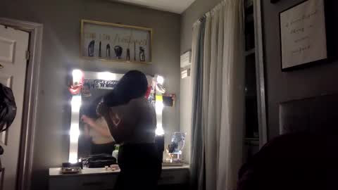Snapshot of saggy888 chatting on 09.11.25 MistressLady online show from 09.11.25