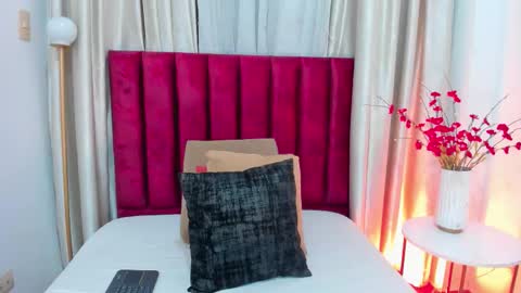 Snapshot of sagirabelle chatting on 09.17.25 Sagira Belle online show from 09.17.25