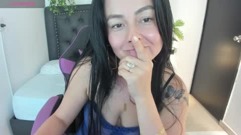 Snapshot of saharareid chatting on 10.23.25 sahara reid online show from 10.23.25