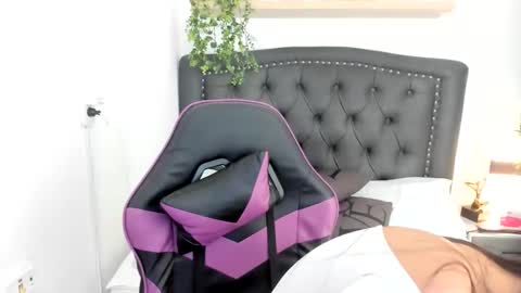 sahara reid online show from 04.13.26