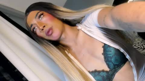 Snapshot of sahayafox chatting on 04.19.26 sahayafox online show from 04.19.26