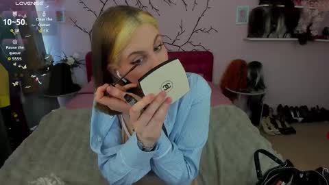 Adel online show from 03.12.26