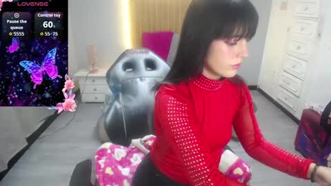 Snapshot of sailor_moon07 chatting on 12.21.25 sailor online show from 12.21.25