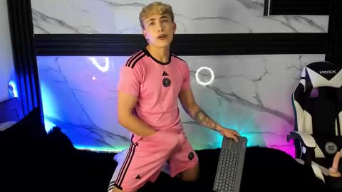 Juan online show from 10.21.25