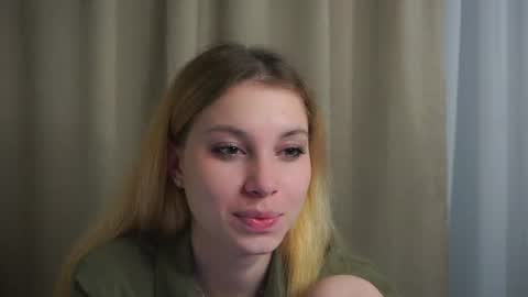 Snapshot of sairally chatting on 06.11.26 Ariel online show from 06.11.26