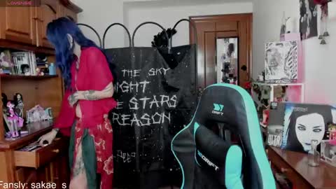    online show from 04.21.26