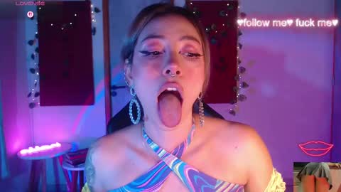 Sakura online show from 10.19.25