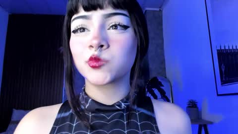 Sakura Moss online show from 10.03.25