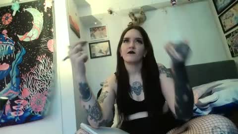 salemsslut online show from 02.21.25