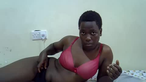 Snapshot of sallie_ chatting on 04.14.26 naomi online show from 04.14.26