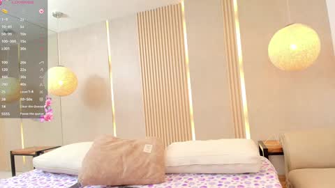 Snapshot of sally_rosses chatting on 02.04.25 sally rosses online show from 02.04.25