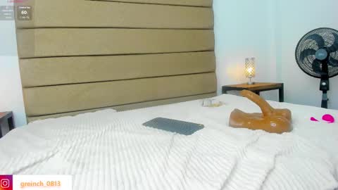 Snapshot of sally_rosses chatting on 02.11.25 sally rosses online show from 02.11.25